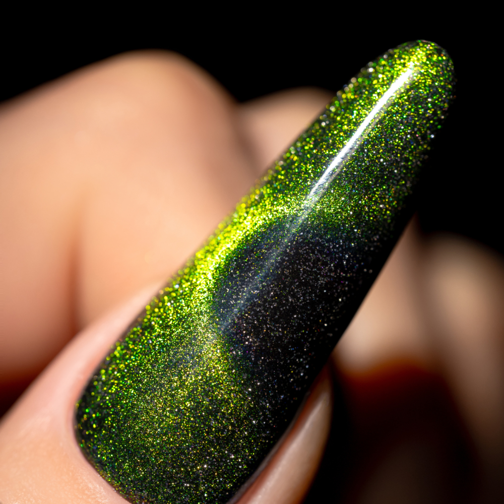 Cat Eye Effect esmaltes semipermanentes Saute Nails 4x8ml.