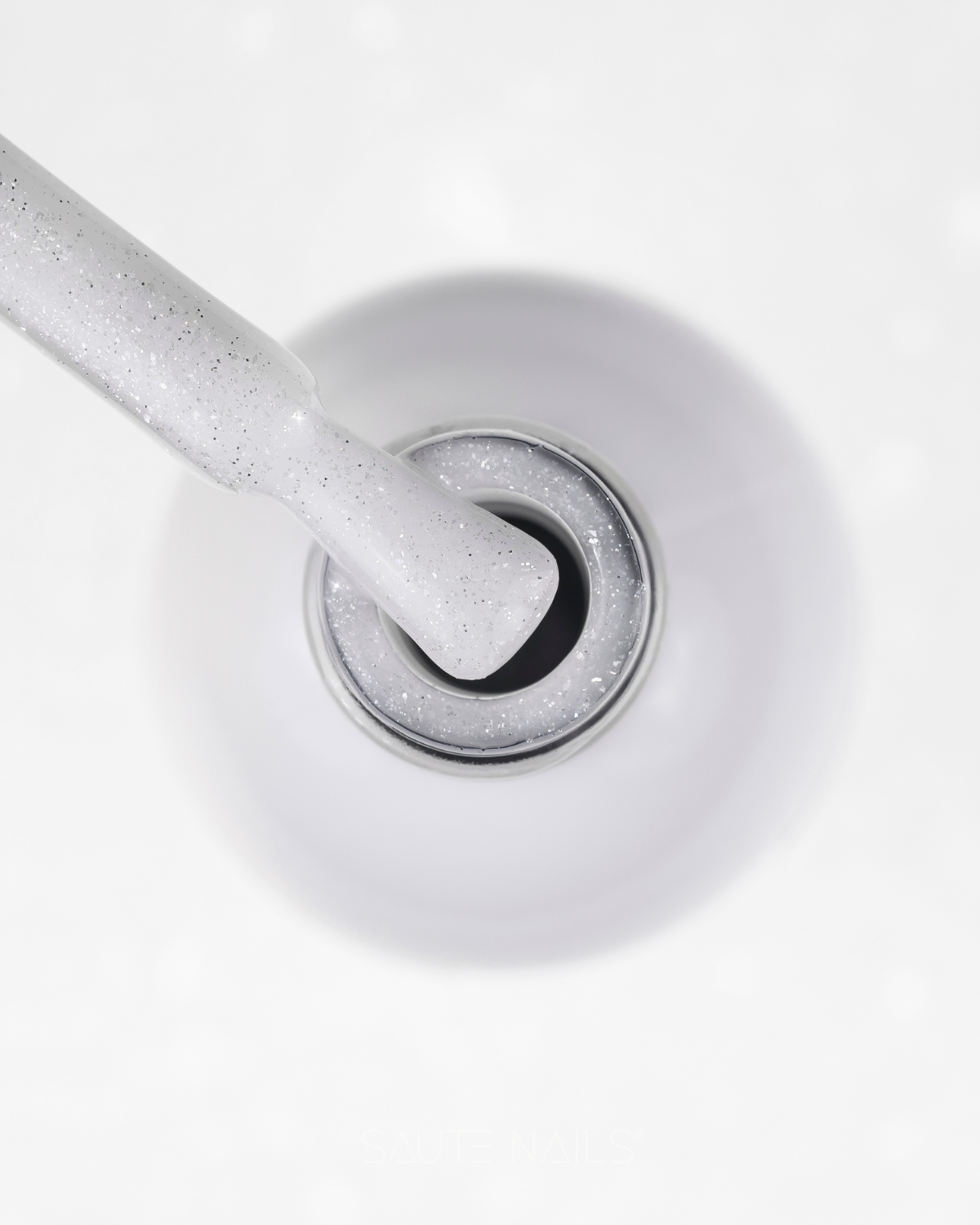 Base híbrida Luni Luna Saute Nails 8ml con efecto brillo galáctico