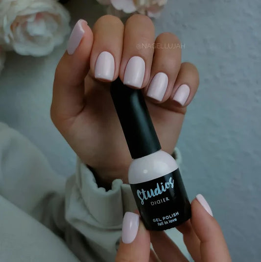 FALL IN LOVE esmalte semipermanente Studios Didier 8ml.