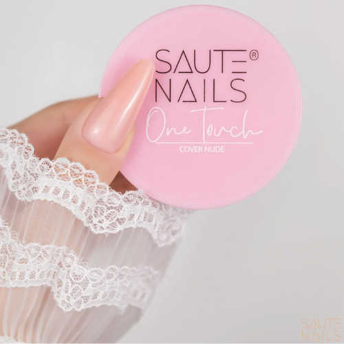 Estructura de uña con efecto camuflaje realizado con gel constructor Saute Nails One Touch Cover Nude